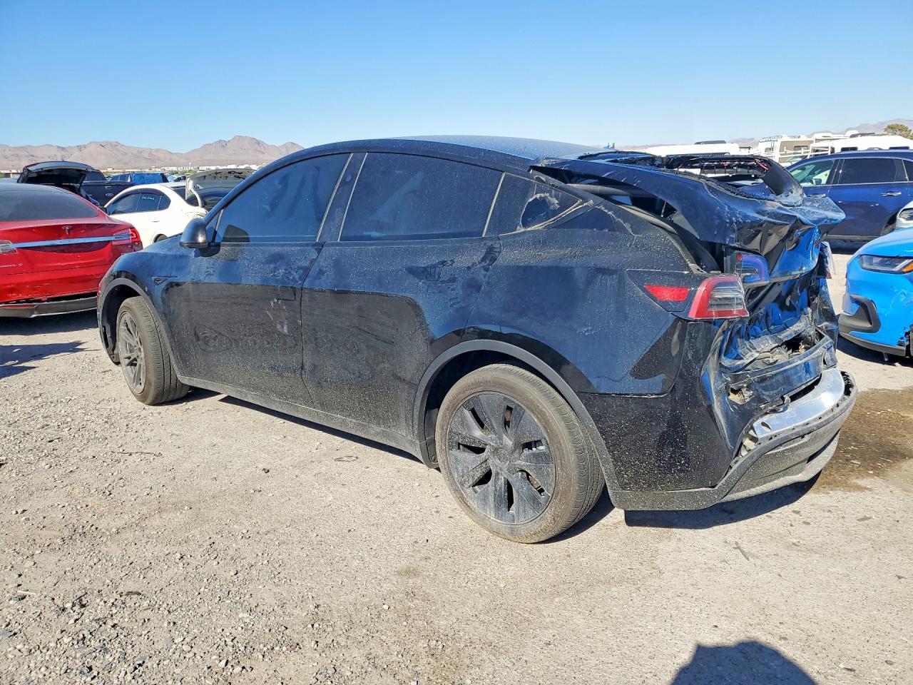 2025 Tesla Model Y - zdjęcie 2