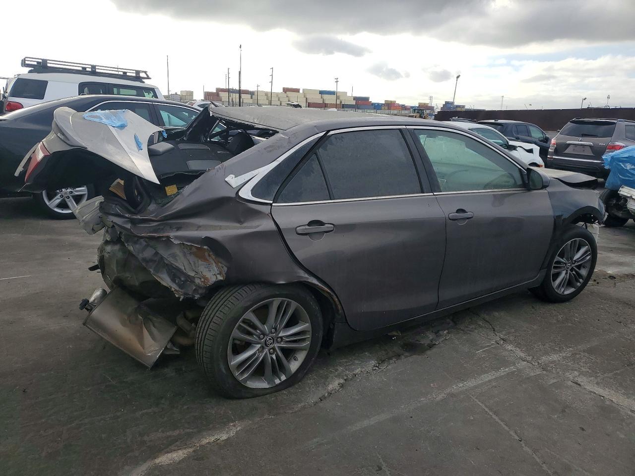 2017 Toyota Camry Se - zdjęcie 3