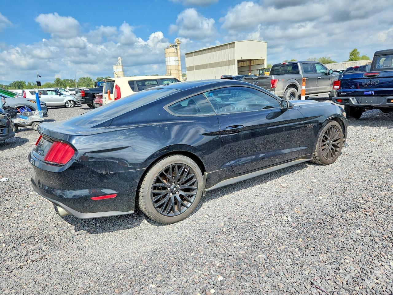 2017 Ford Mustang Gt - zdjęcie 3