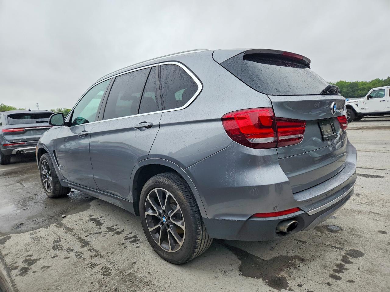2017 BMW X5 xDrive35I - zdjęcie 2