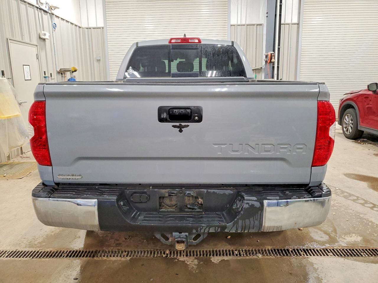 2020 Toyota Tundra Sr5 - zdjęcie 6