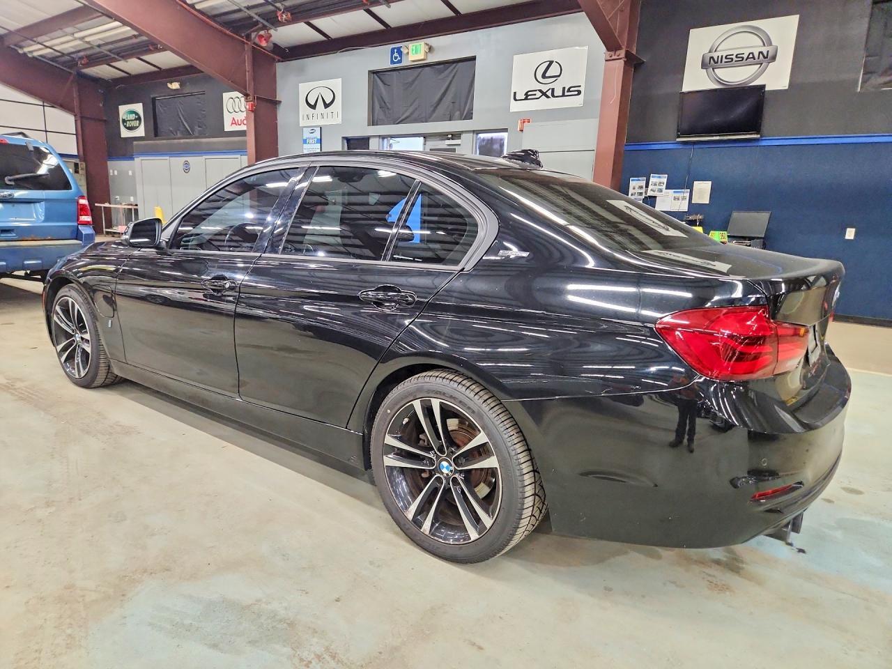 2018 BMW 330E - zdjęcie 2