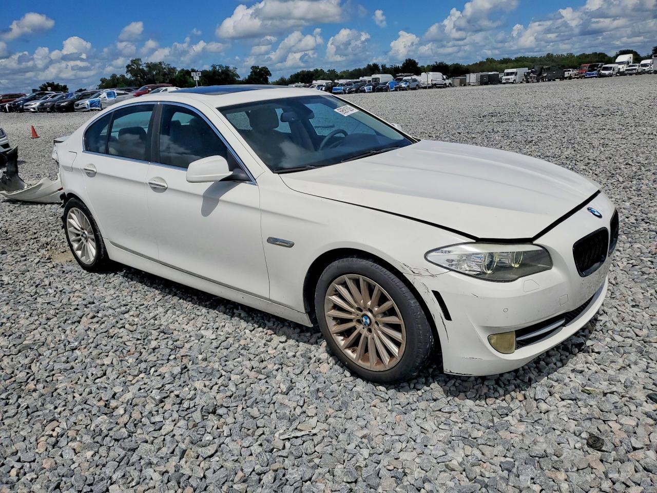2013 BMW 535 I - zdjęcie 4