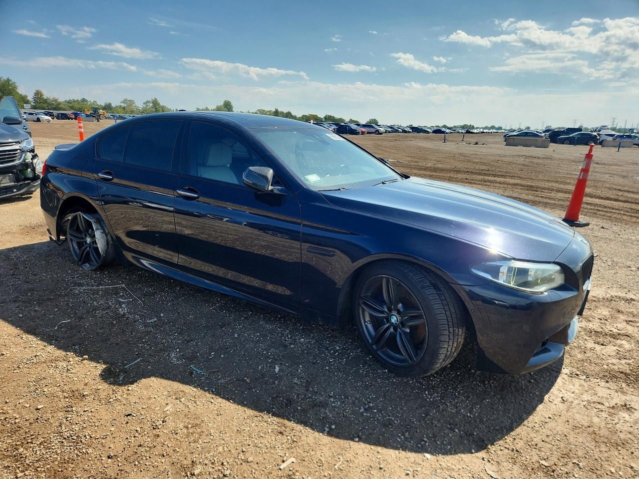 2014 BMW Seria 5 550i - zdjęcie 4