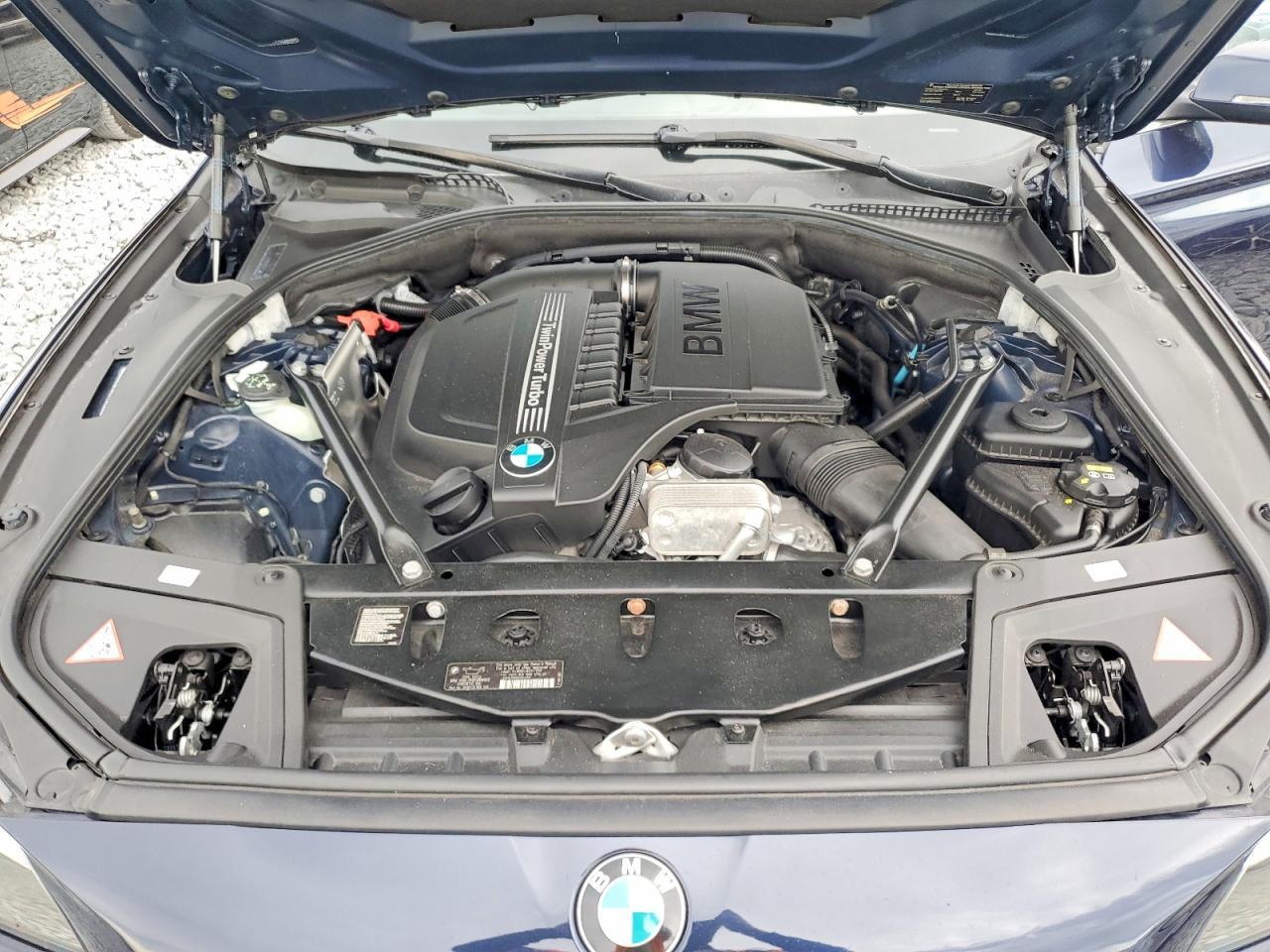 2014 BMW Seria 5 535i - zdjęcie 11