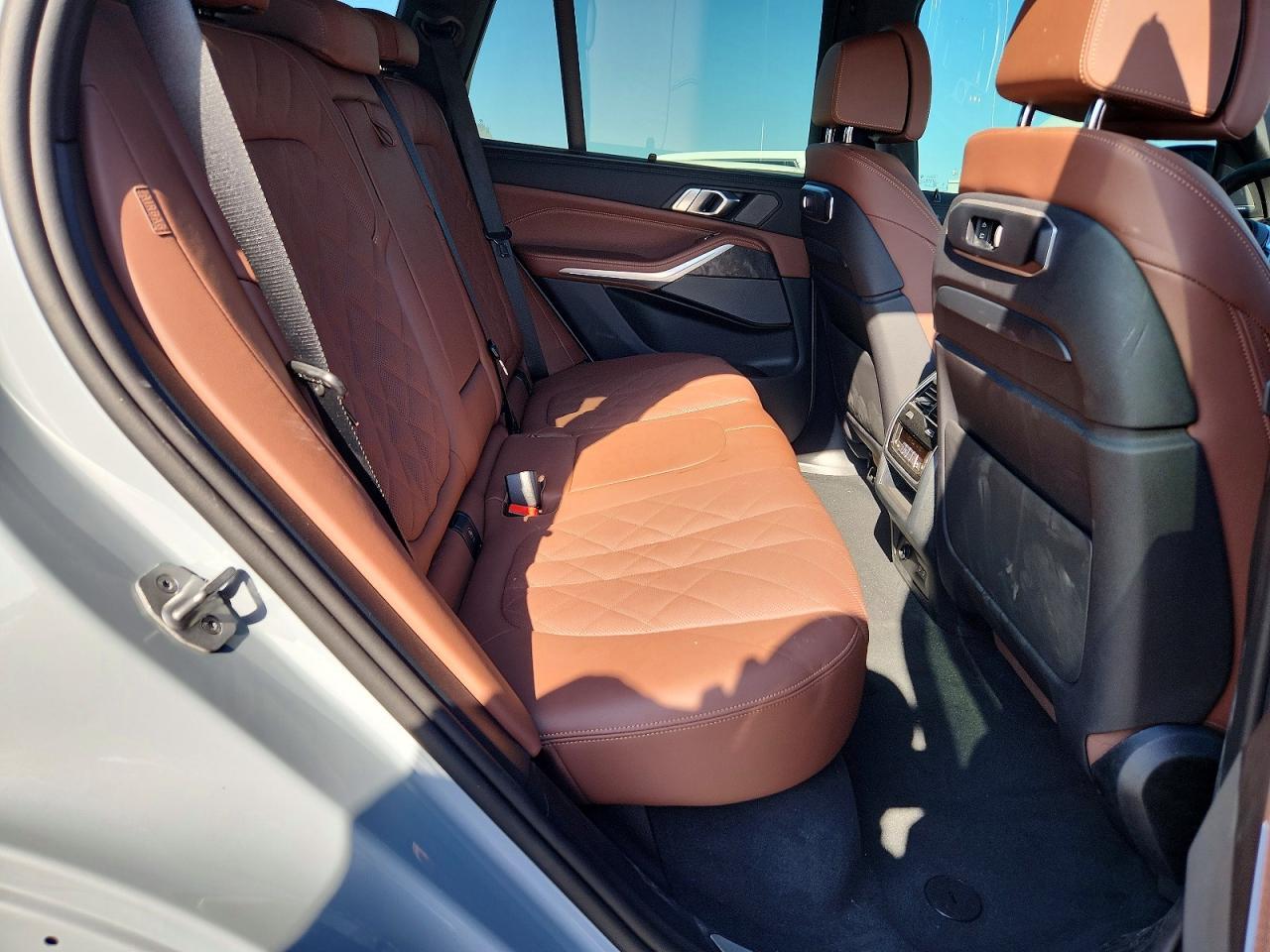 2026 BMW X5 xDrive50E - zdjęcie 11