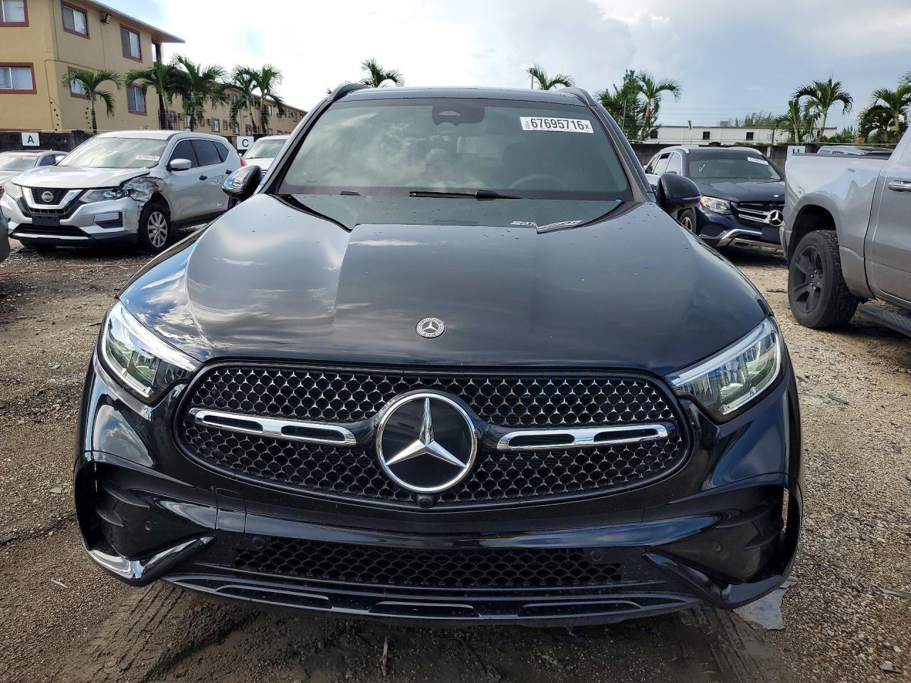 2026 Mercedes-Benz Glc 300 - zdjęcie 5