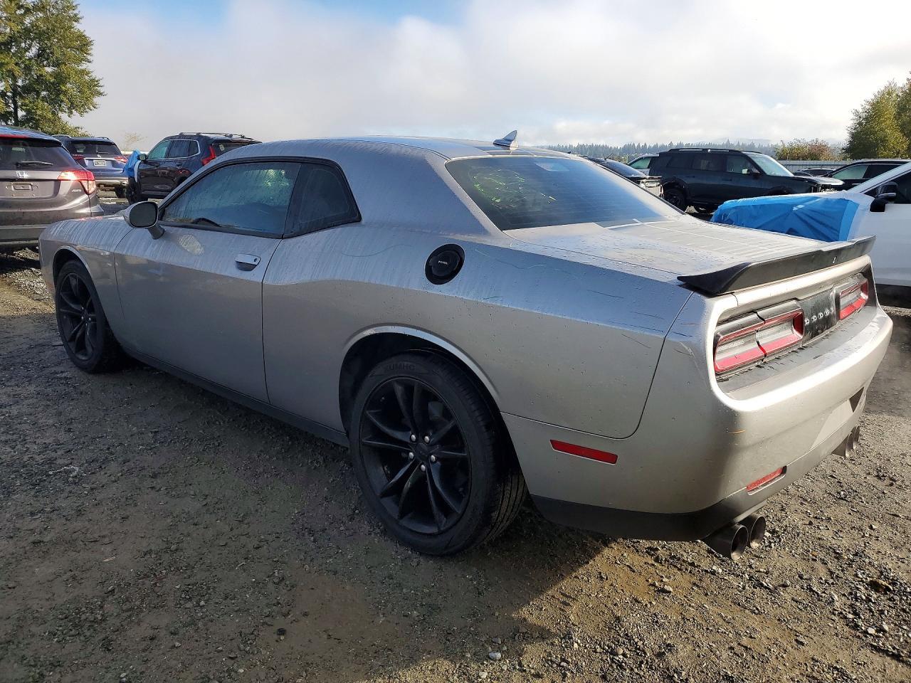 2016 Dodge Challenger Sxt - zdjęcie 2