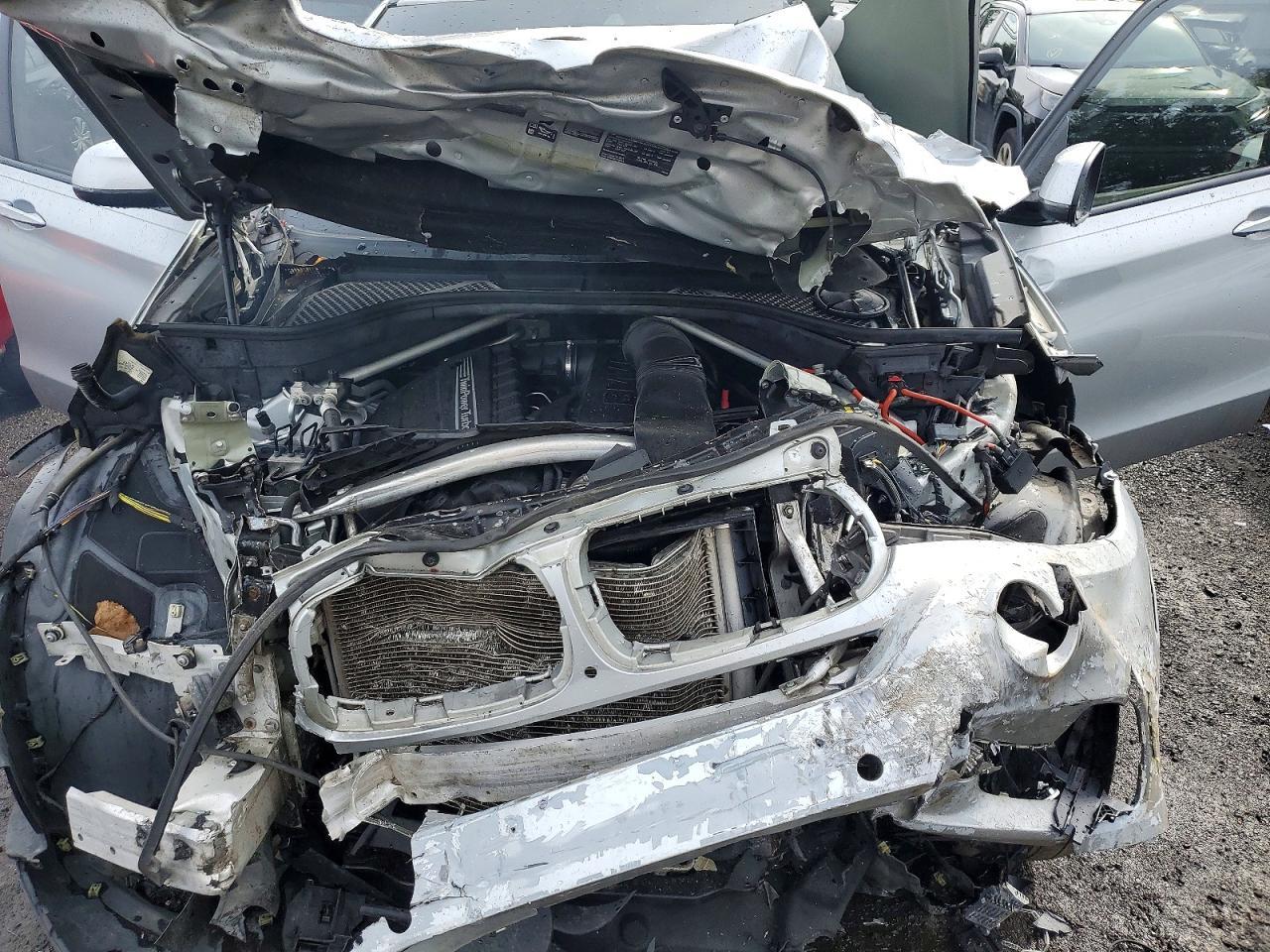 2016 BMW X5 xDrive35I - zdjęcie 12