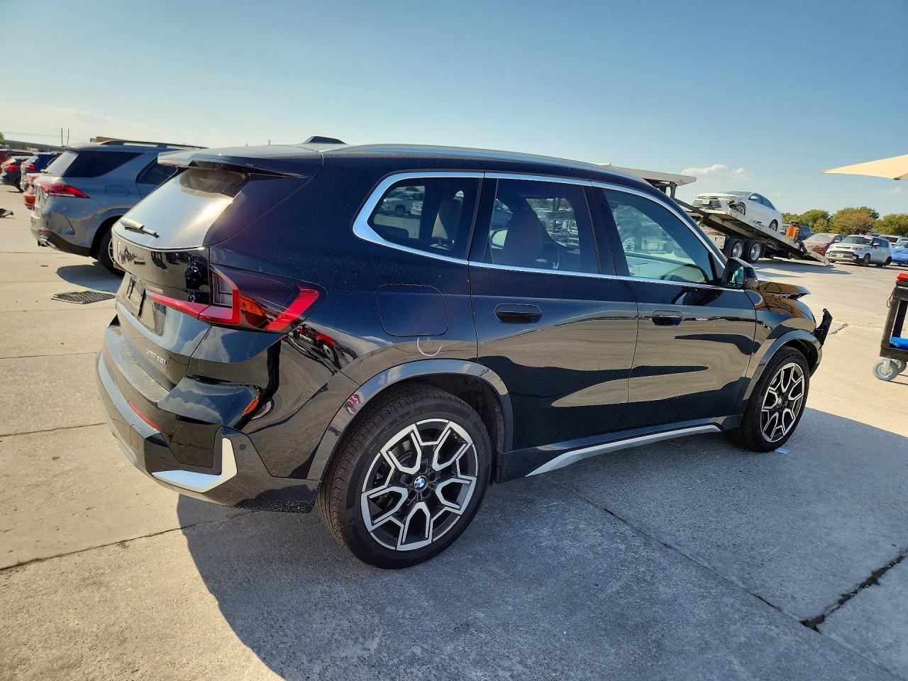 2025 BMW X1 xDrive28I - zdjęcie 3