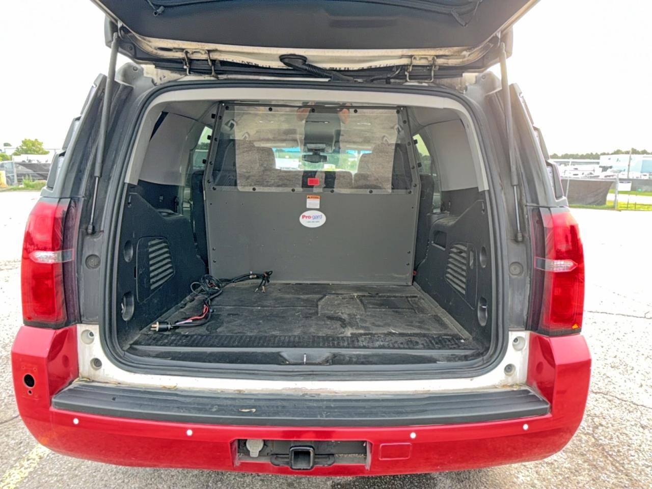 2019 Chevrolet Tahoe Special - zdjęcie 13