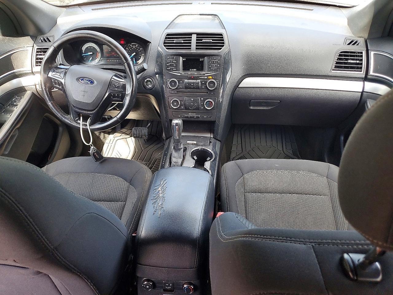 2017 Ford Explorer Xlt - zdjęcie 8
