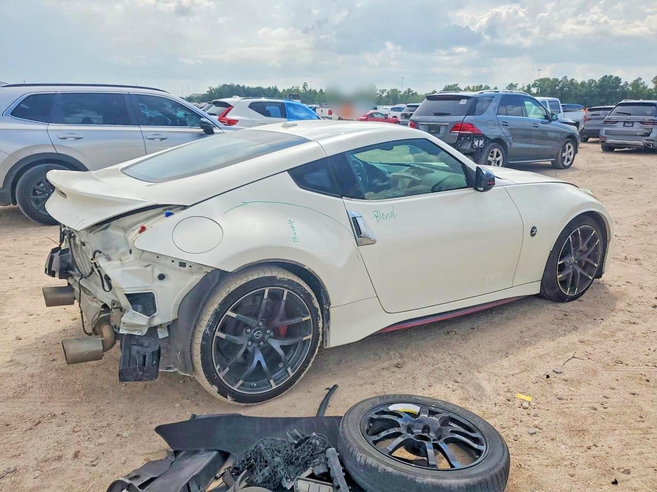 2016 Nissan 370Z Nismo Tech - zdjęcie 3