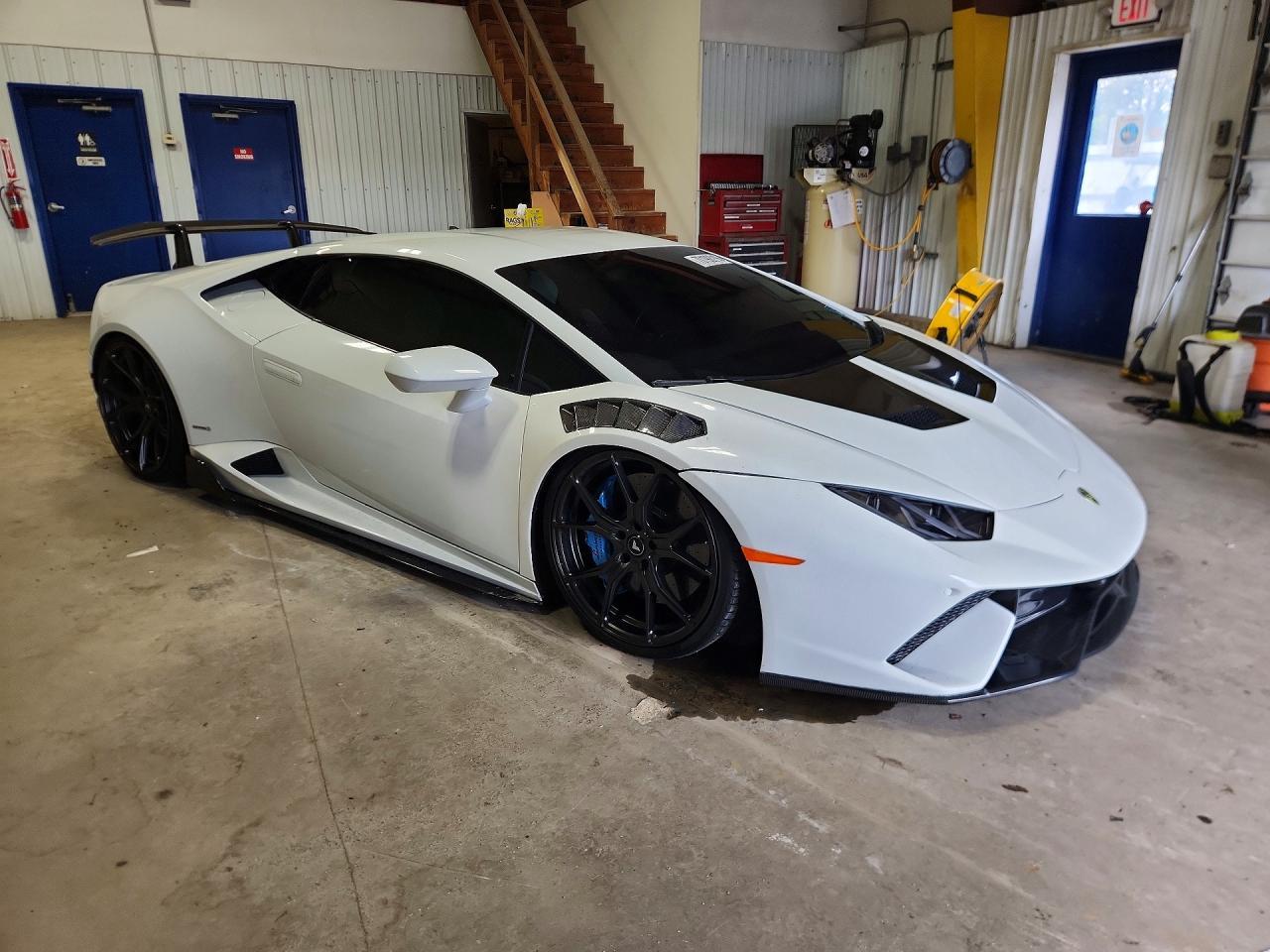 2015 Lamborghini Huracan - zdjęcie 4