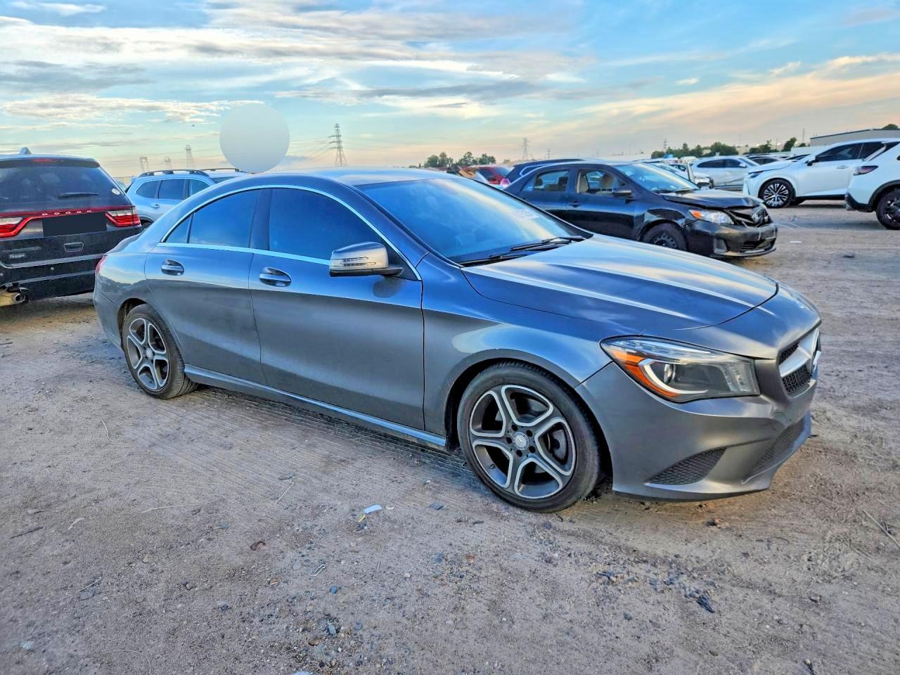 2014 Mercedes-Benz Cla 250 - zdjęcie 4