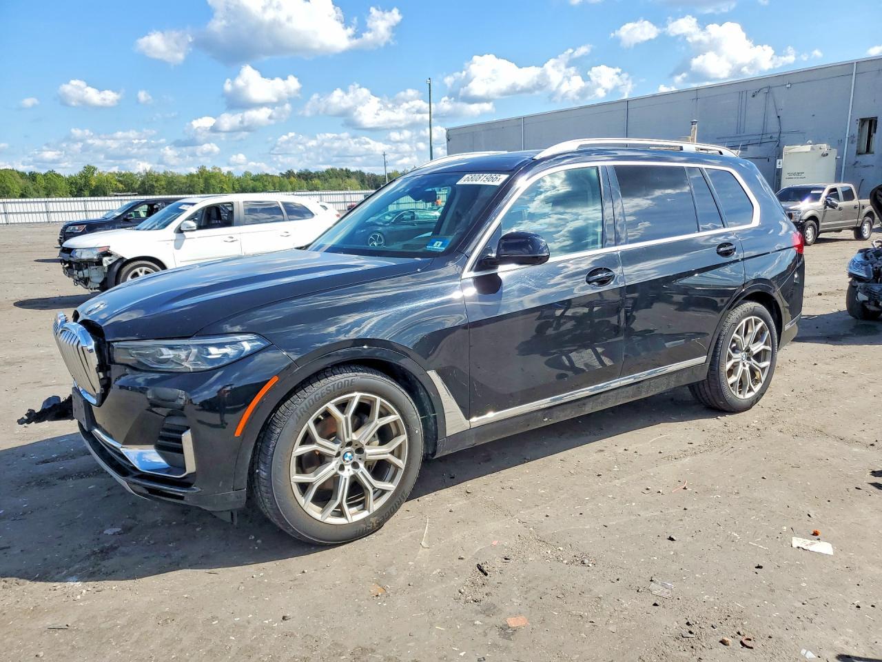 2020 BMW X7 xDrive40I - zdjęcie główne