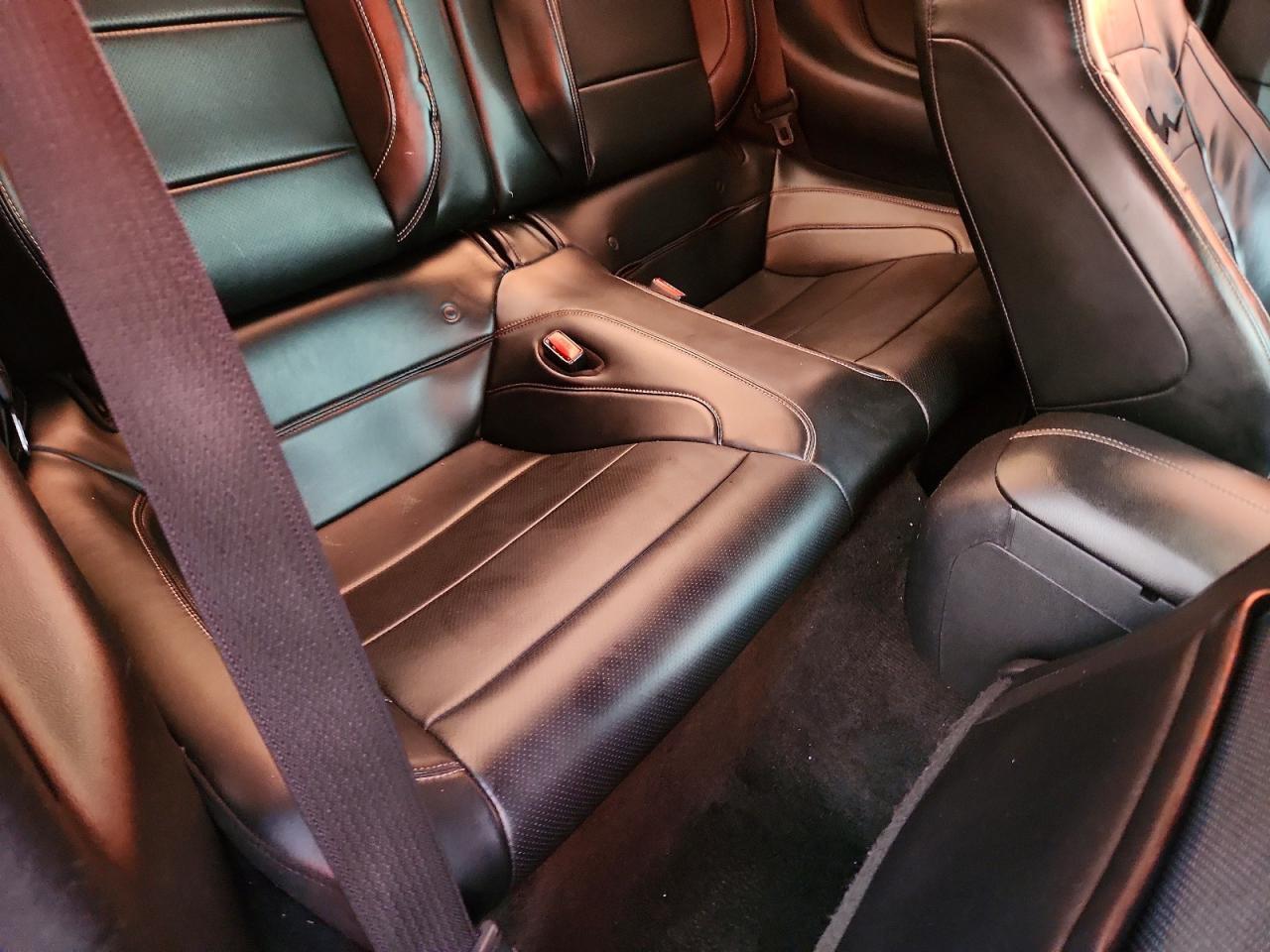 2015 Ford Mustang - zdjęcie 10