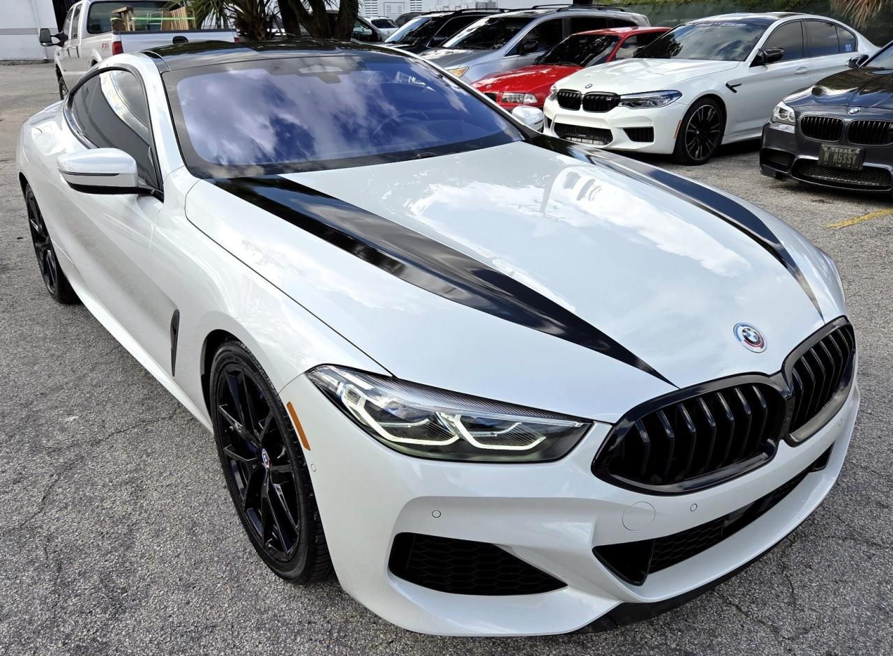 2022 BMW M850Xi - zdjęcie 3