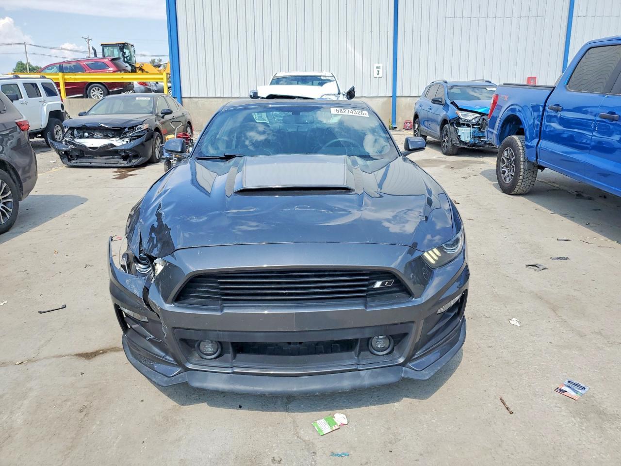 2015 Ford Mustang - zdjęcie 5