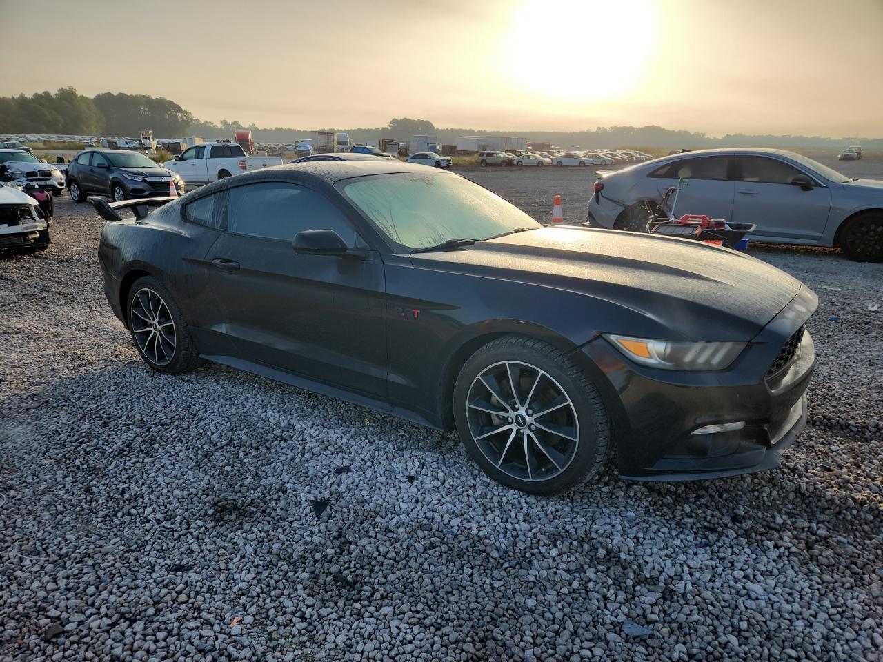 2017 Ford Mustang - zdjęcie 4
