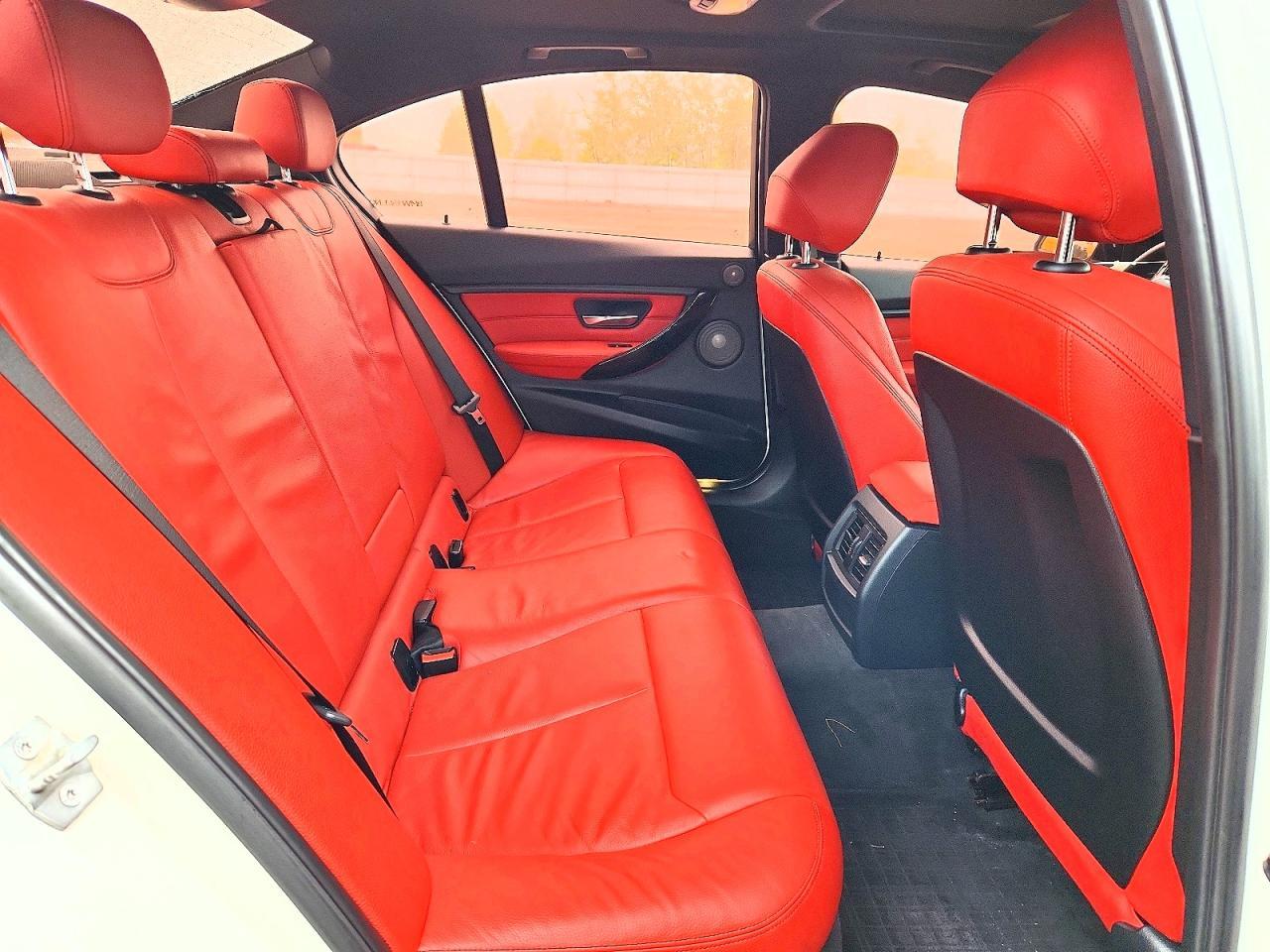 2014 BMW 328 Xi - zdjęcie 10