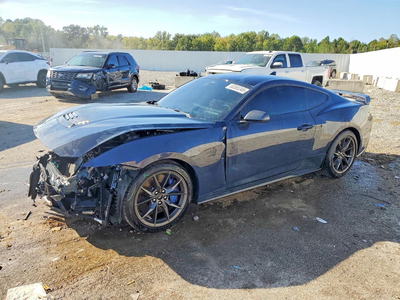 2025 Ford Mustang Dark Horse - zdjęcie główne