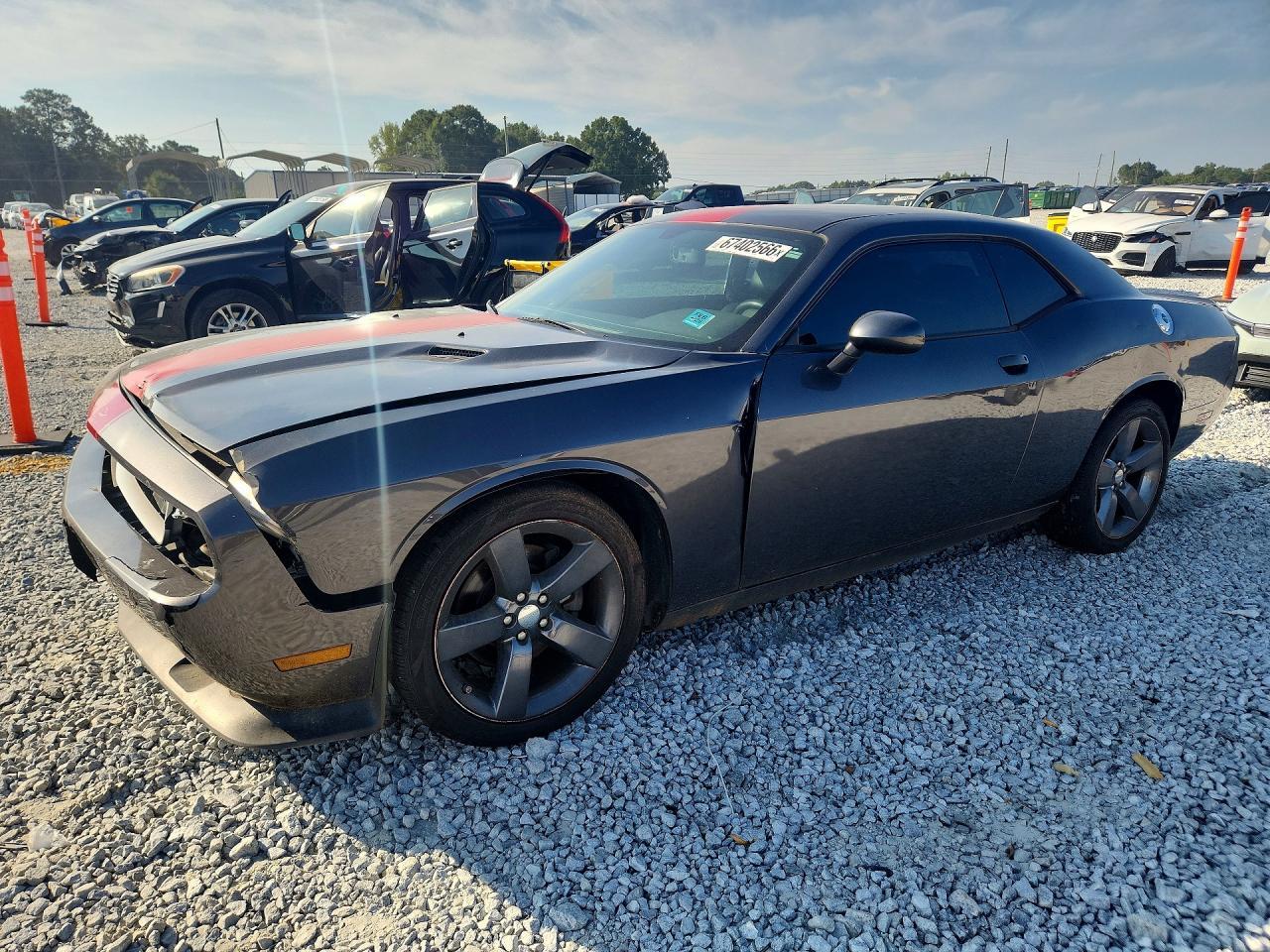 2014 Dodge Challenger Sxt - zdjęcie główne