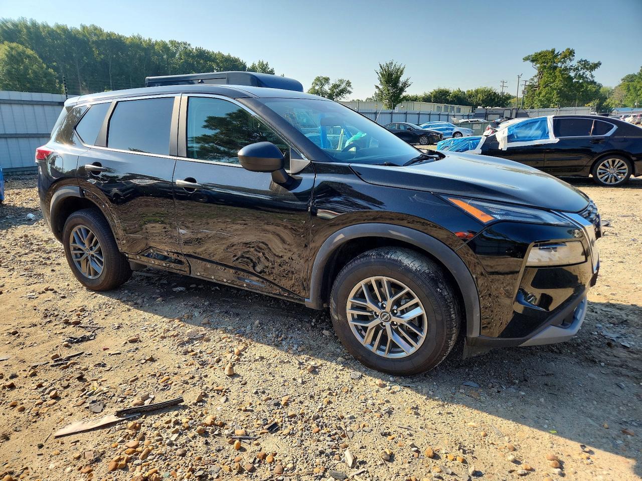 2023 Nissan Rogue S - zdjęcie 4