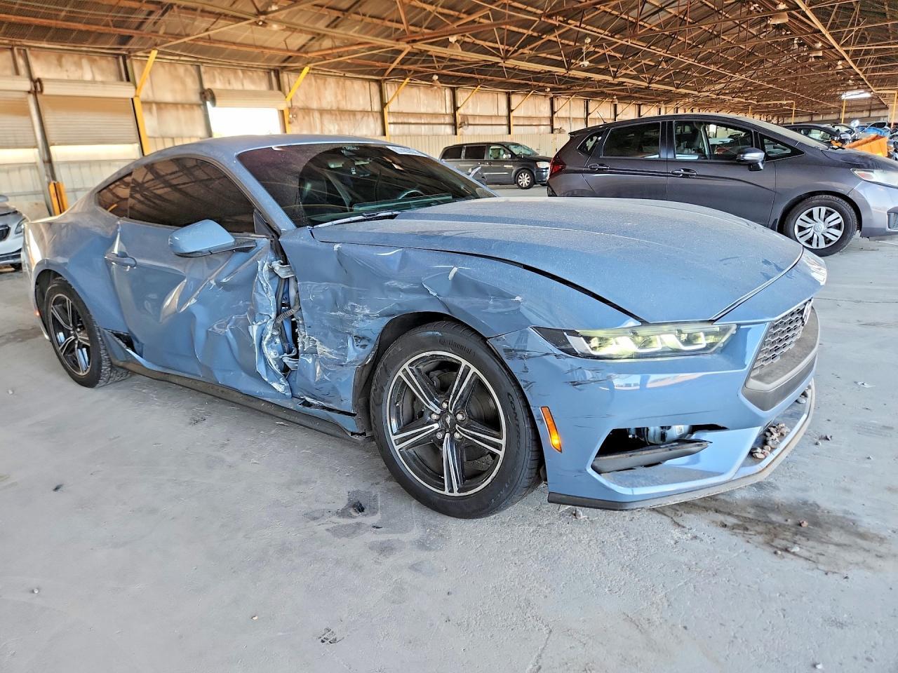 2024 Ford Mustang - zdjęcie 4