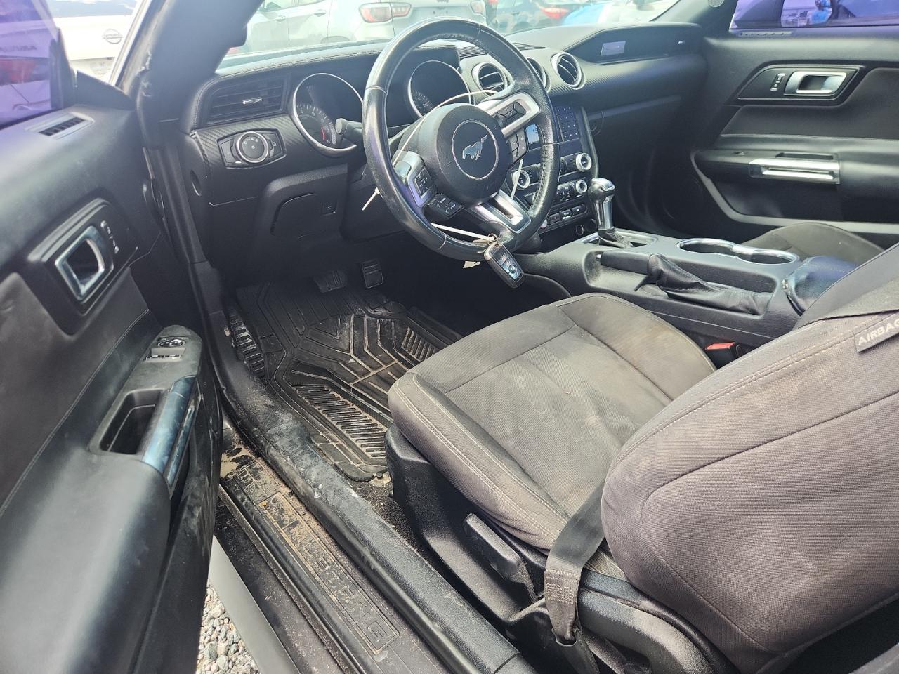 2019 Ford Mustang - zdjęcie 8