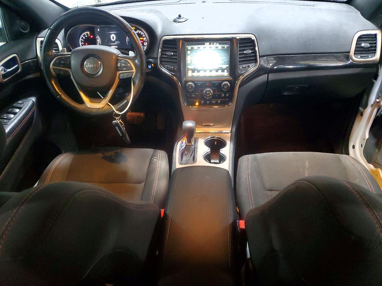 2017 Jeep Grand Cherokee Laredo - zdjęcie 8