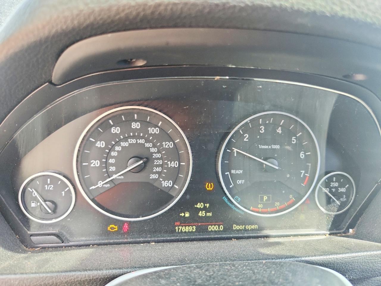 2015 BMW 320 I - zdjęcie 9