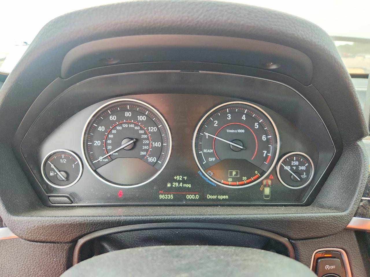2017 BMW Seria 3 330i - zdjęcie 9