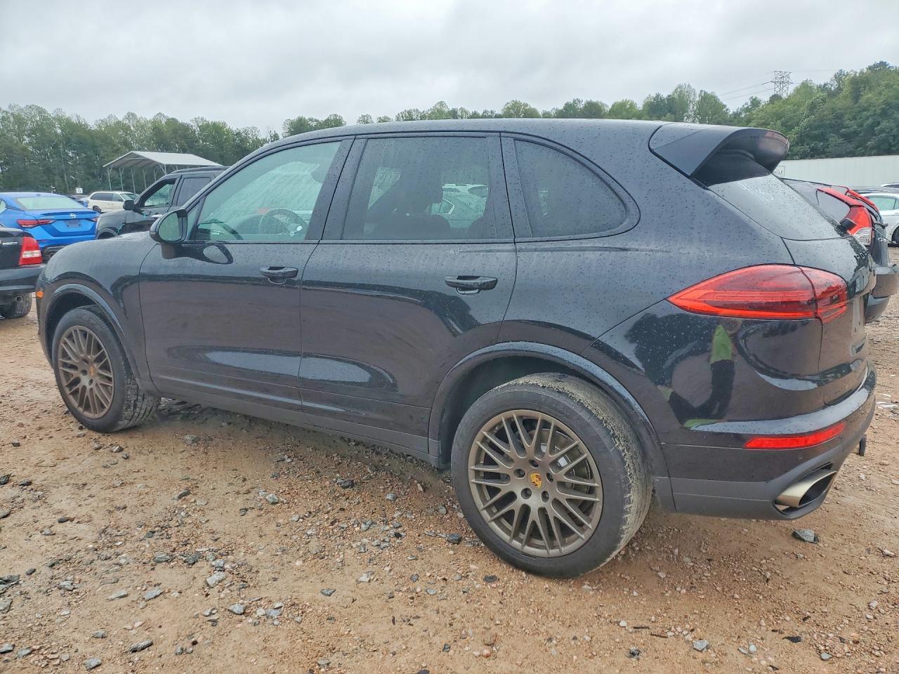 2017 Porsche Cayenne - zdjęcie 2