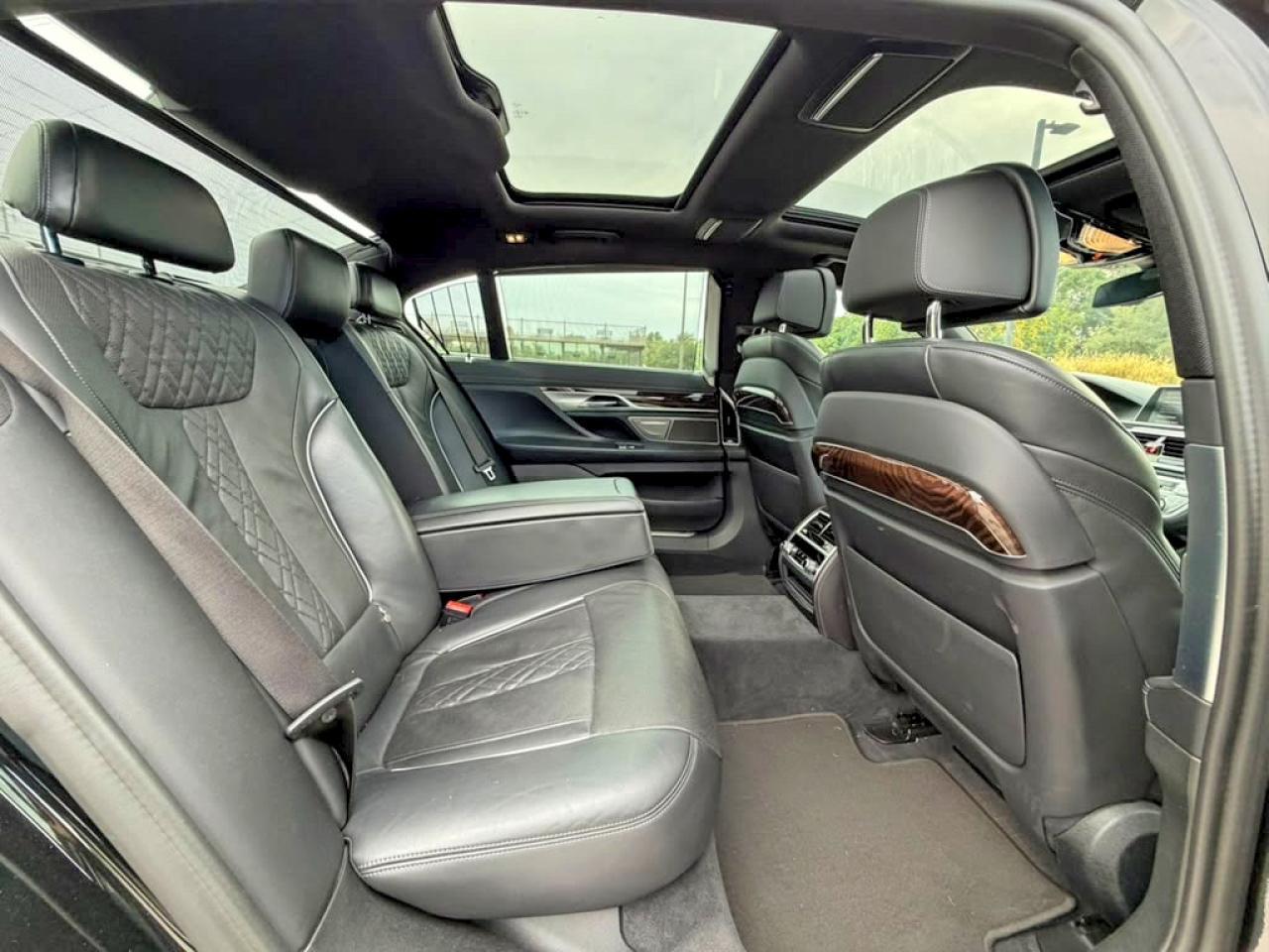 2022 BMW Seria 7 740i - zdjęcie 6