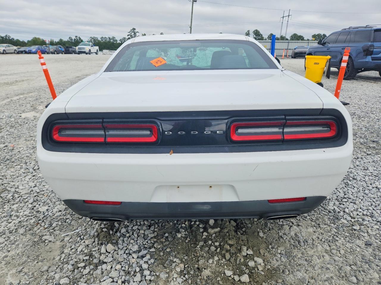 2017 Dodge Challenger Sxt - zdjęcie 6
