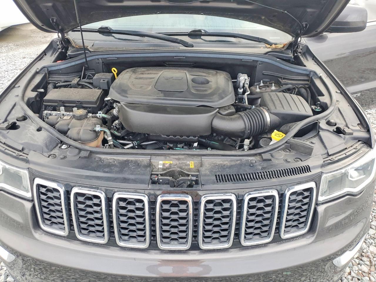 2021 Jeep Grand Cherokee Laredo - zdjęcie 12