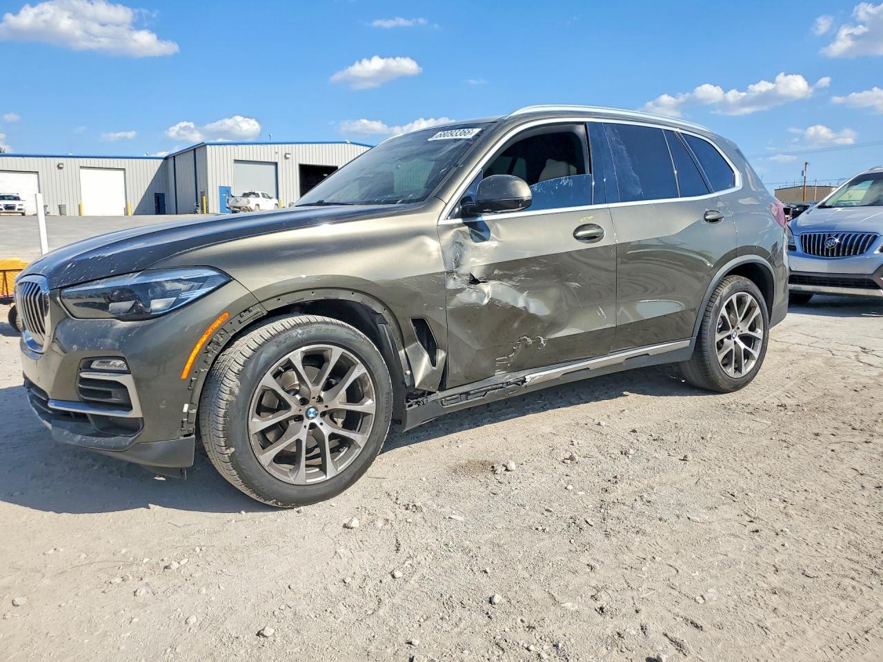 2021 BMW X5 Sdrive 40I - zdjęcie główne