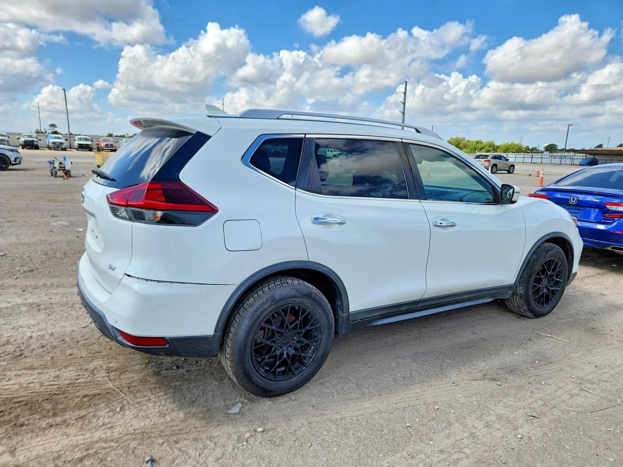 2019 Nissan Rogue Sv - zdjęcie 3