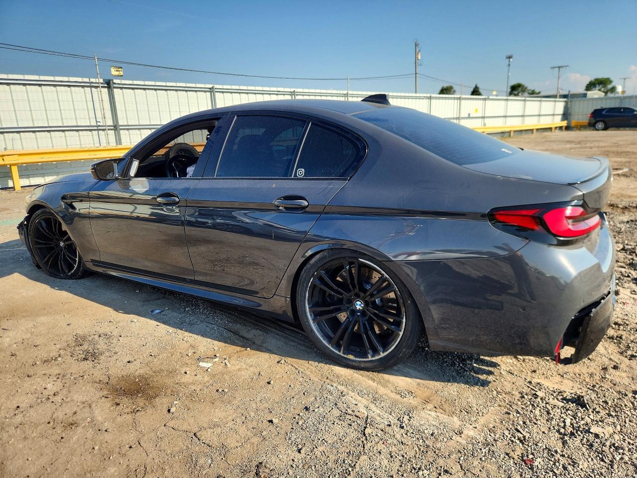 2021 BMW M5 - zdjęcie 2