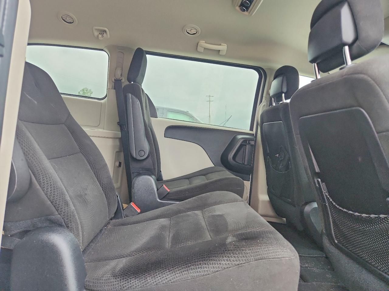 2016 Dodge Grand Caravan Se - zdjęcie 11