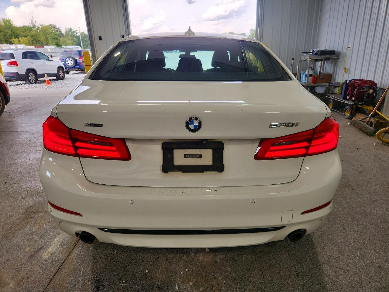 2018 BMW 530I - zdjęcie 6