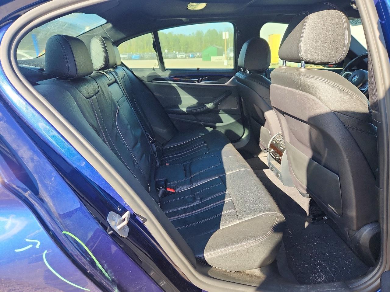 2017 BMW Seria 5 540i - zdjęcie 10