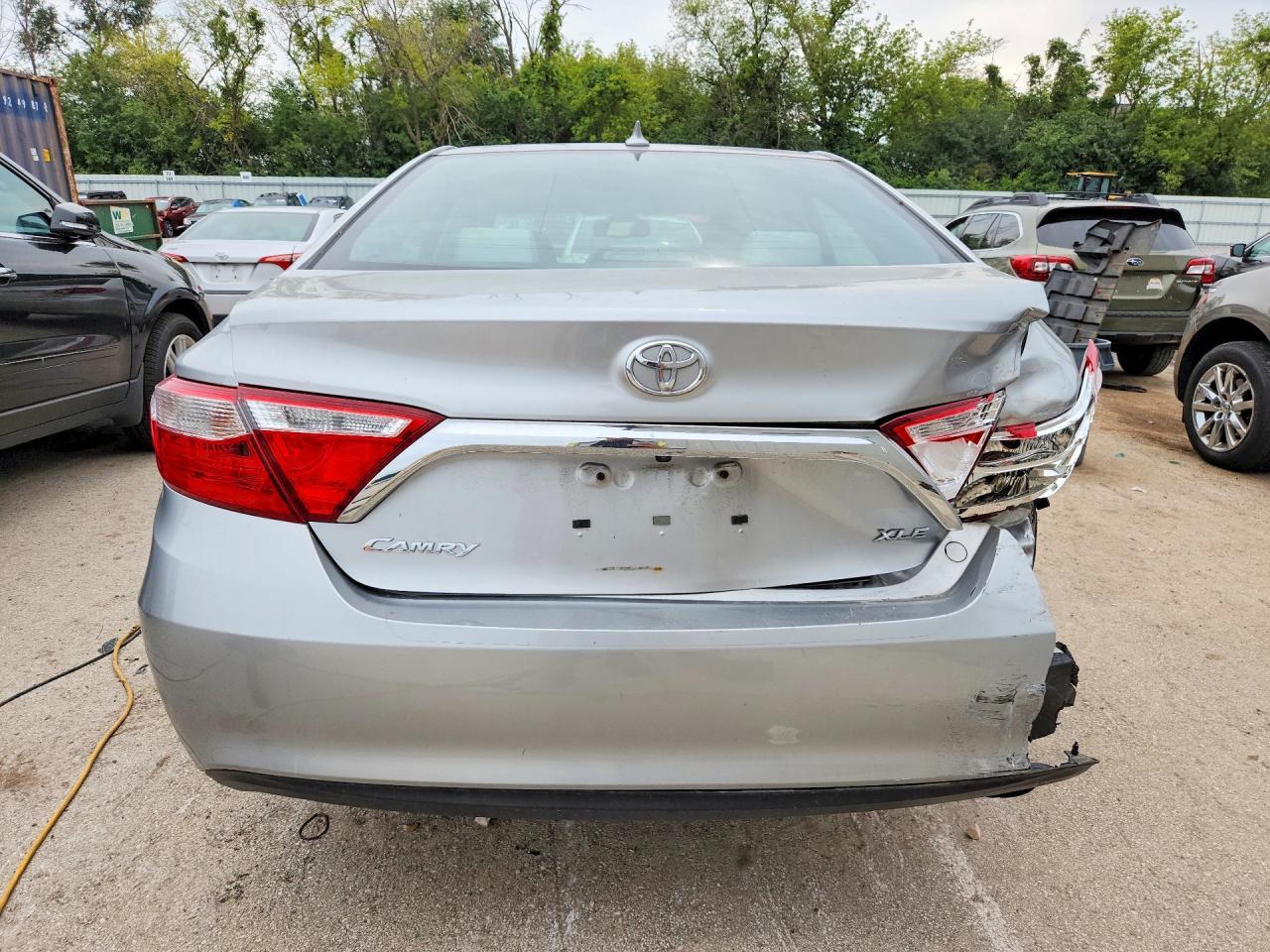 2017 Toyota Camry Xle - zdjęcie 6