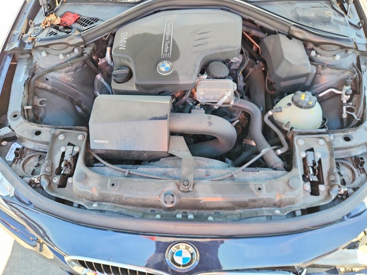 2016 BMW 320 I - zdjęcie 11