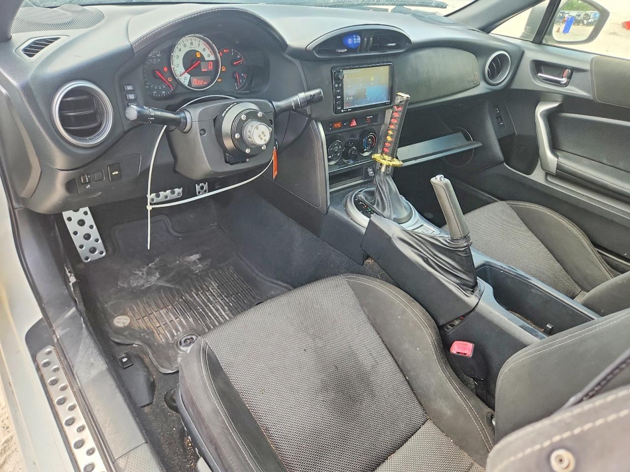 2019 Toyota 86 Base - zdjęcie 8