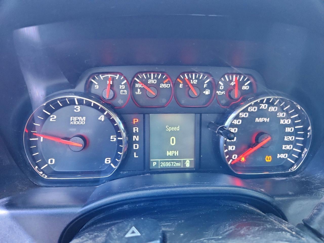 2017 Chevrolet Silverado C1500 - zdjęcie 9