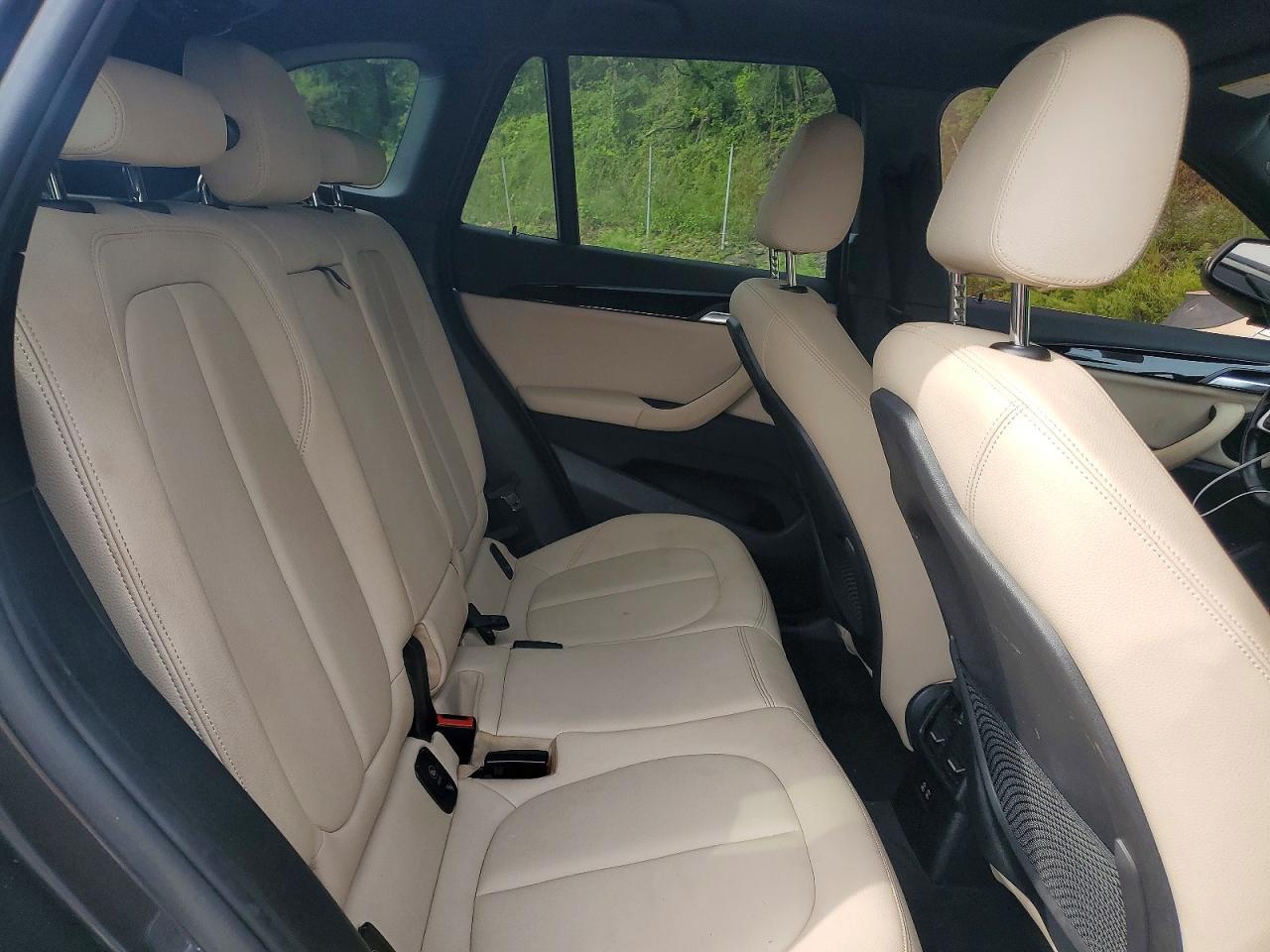2022 BMW X1 xDrive28I - zdjęcie 11