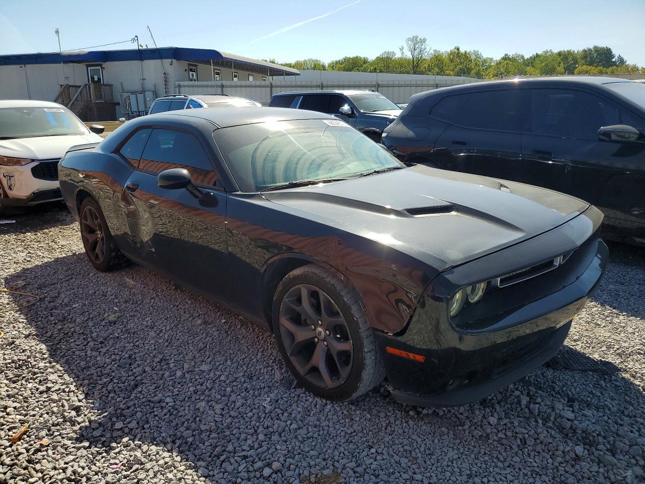 2017 Dodge Challenger Sxt - zdjęcie 4