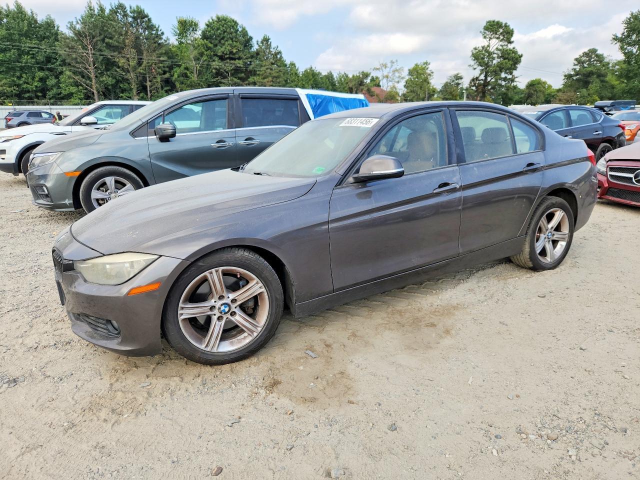2014 BMW Seria 3 328i - zdjęcie główne